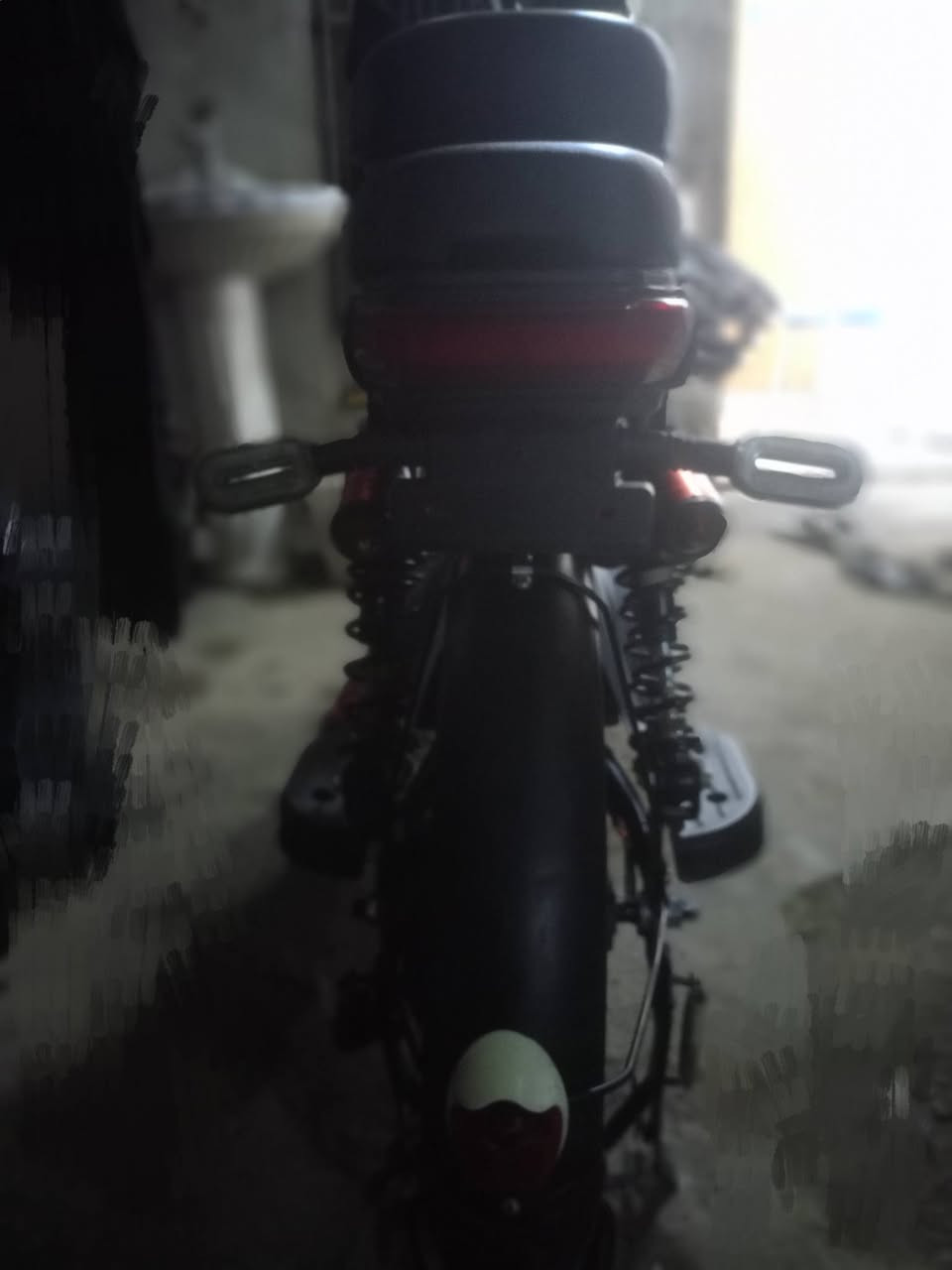 دراجه شحن للبيع
حجم :20
جديده استعمال شهرين 
مكان الامين بغداد 
رقم *********** وبي واتساب
