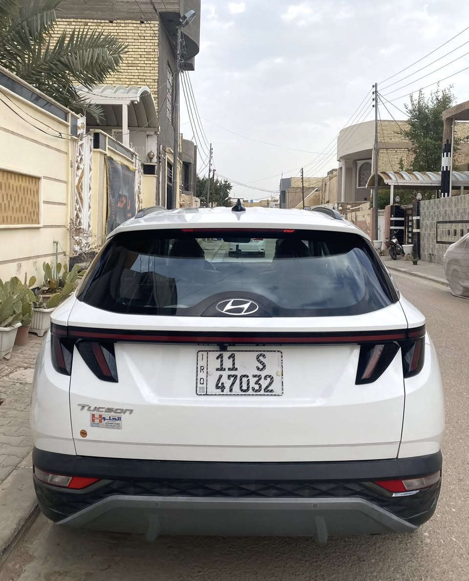 توسان 2023 خليجي
رقم بغداد 

السيارة جاهزة ومرتبة من كلشي

ماشية 64 الف

كفالة گير ومحرك ومن الصبغ

بيها بس بارد جداً بسيط جاملغ خلفي جهة الراكب

بصمة تشغيل عن بعد

و مواصفات التوسان معروفة

السعر 212 ورقة 

مكانها نجف *********** موجود واتساب
