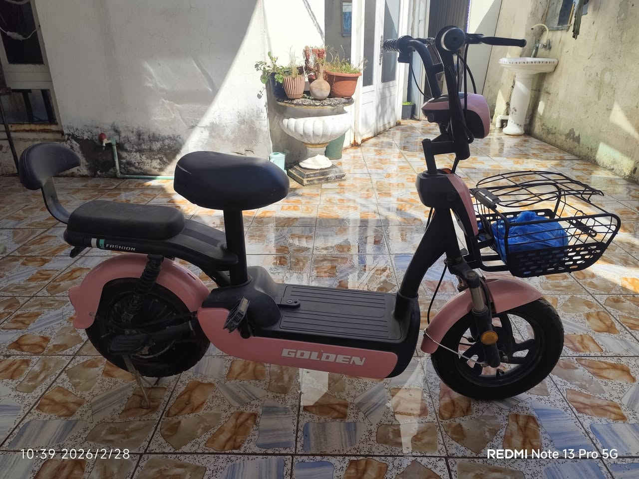 بايسكل شحن استعمال بسيط جدا بطارياتة منتهية لان تاركة
ب150 وبي مجال 
مكاني كربلاء عكد بليبل


**إذا كنت صاحب هذا الإعلان وتريد حذفه لأي سبب، رجاءا أرسل رسالة إلى الدعم الفني**