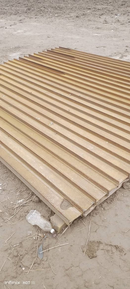 السلام عليكم شيلمان للبيع  12 ع اربعه متر و12اربعه وربع  الثقيل  المتر 9الف ***********
