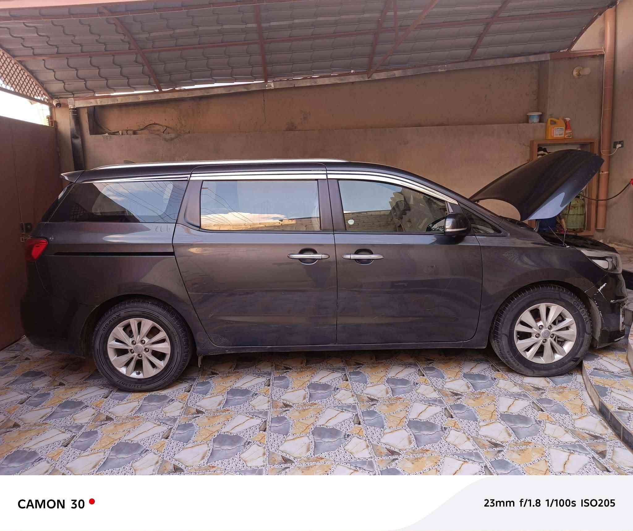 سلام عليكم
للبيع سيارة سيدونا 
موديل 17 
السعر 190
للاستفسار اتصال على 
‏‪***********‬‏
