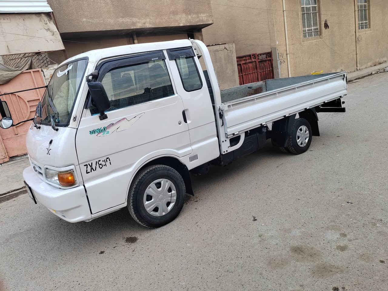 السلام عليكم كيه بنكو موديل 97 رقم بغداد الماني مشروع وطني قماره وربع 7 جنكال السنويه مجدده2028 رقم شاصي واضح مكينه 2700 لا تنقيص ولا تبخير صدر جديد تخم تاير جديد دوشمه جديده كهربائيات كلها شغاله مشط وباور خير من الله لا خياس ولا ضربه صبغ حزام للجماليه فقط السعر 60
 الرقم ***********
