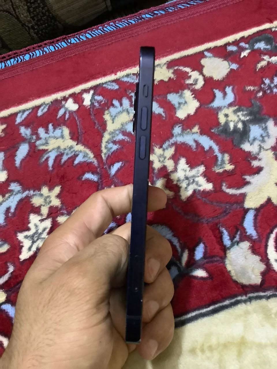 سلام عليك ايفون للبيع
12عادي 

ذاكره 128

بطاريه 79زينه بلصرف

مامبدل بي شي ولا مفتوح مثل مموضح بلصوره 

سعره 280وبي مجال 
رقم الهاتف ***********
