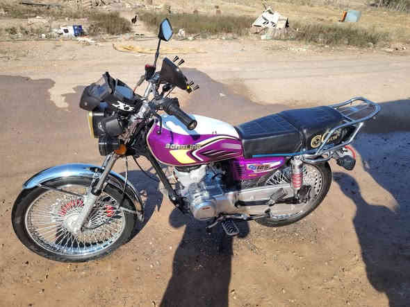 سلام عليكم دراجة تايكر موديل ٢٥مكان ديالى دلى عباس سعر ٧٥٠او مراوس بقفاز ***********
