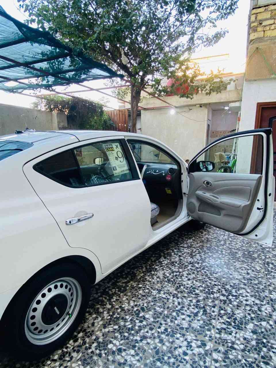 السلام عليكم نيسان صني مصري  موديل 24 ماشيه 35 سياره كفاله عامه سنويه ل29 سياره جديده دوشمه ارضيه وكشنات سعر 120 وبيه مجال قليل 

مكاني بصرة ( *********** )
