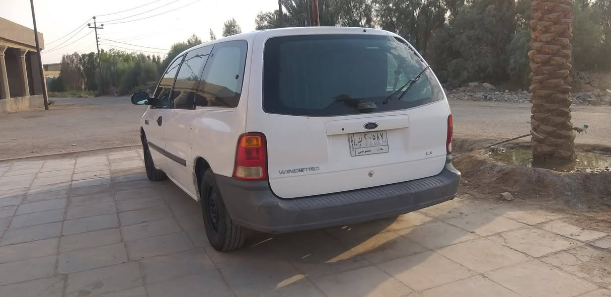 مراوس او بيع فورت موديل ٢٠٠٠سنويه ٢٨ شرط المداور  مكينه كامري ٢٢٠٠  كهربائياته شغاله جام كهربائي   مكفوله من الضربه القويه عدا الدحجات بصيطه رقم بغداد انكليزي بسمي السعر ٣٨ مكان السياره دوانيه ***********
