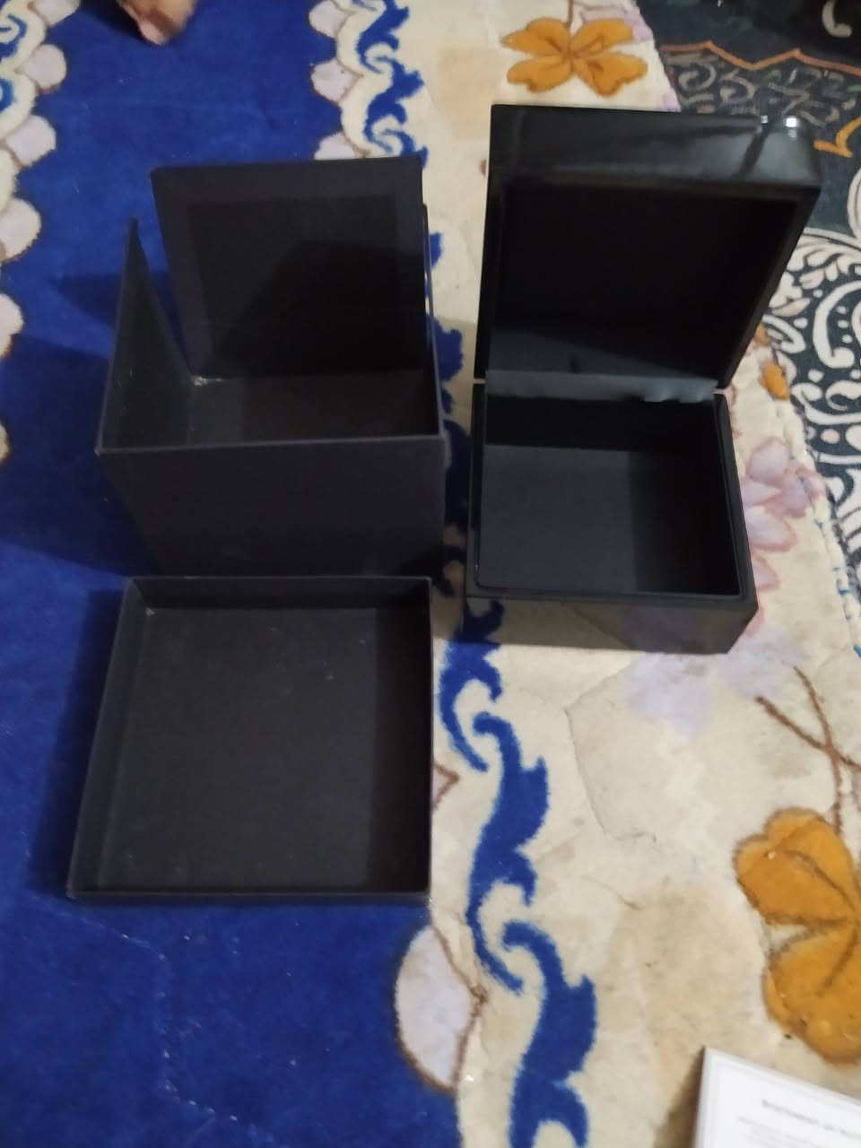 عندي هذه الساعة السعرمليون 
دينار


**إذا كنت صاحب هذا الإعلان وتريد حذفه لأي سبب، رجاءا أرسل رسالة إلى الدعم الفني**