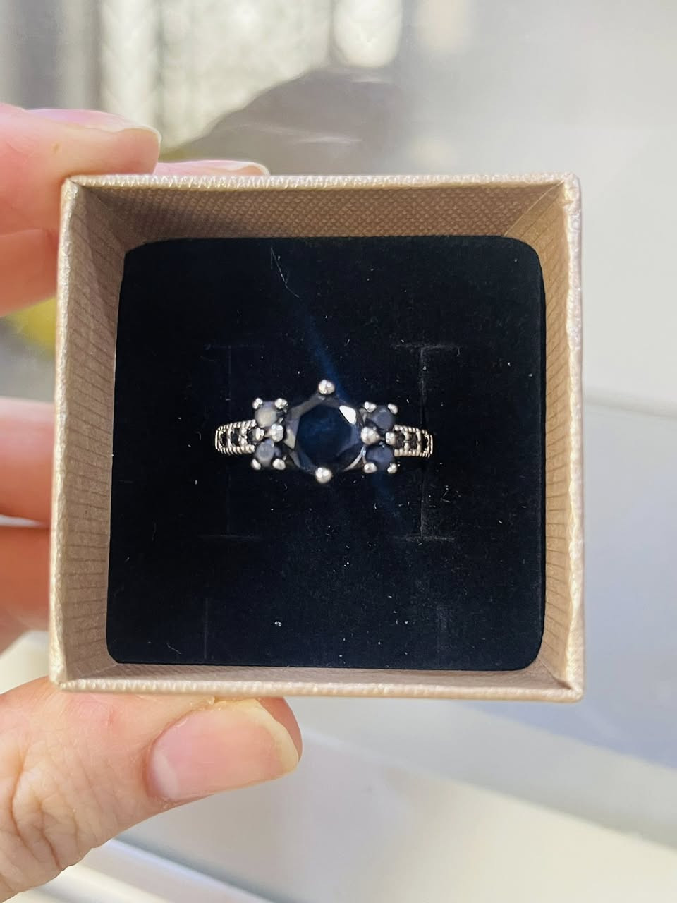 خواتم فضه مختوم اخر قطع تصفيه الخاتم ب10


**إذا كنت صاحب هذا الإعلان وتريد حذفه لأي سبب، رجاءا أرسل رسالة إلى الدعم الفني**