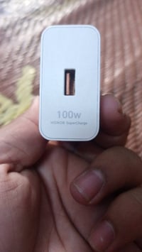 شاحنه كامله مال هونر ماجك 8 برو 100واط هيه ولكيبل للبيع سعر ٣٥ مكاني ب...