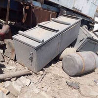 يوجد لدينا صناديك مل تك تاير ومزوج عرباين صهاريج مكاني جرف النداف حسين...