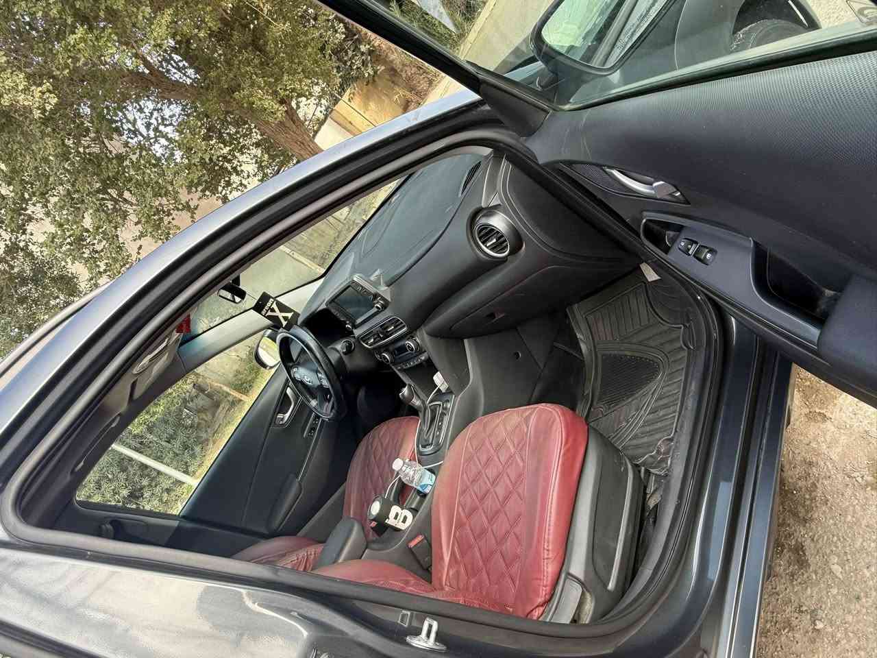 سلام عليكم
كونا موديل 2018 فول مواصفات للاخير 4x4 فور ويل السيارة ماشية 55 الف ميل 

حادث فقط بنيد مثل ما موضح بصورة حادث بسيط جداً بدون دواخل 

سيارة باسمي شرط التحويل 

سيارة كامل مواصفات 

* رادار خلفي جانبي 

كامرة شاشة لمس كار بلي 

تحكمات وضعيات قيادة سبورت جبلي فور ويل 

فتحة سقف بنرما 

مقاعد جلد كهرباء 

تدفئة مقاعد 

سيارة كير مكينة تبريد صدر تايرات تخم اربعة جدد

ارضية مغلفة جلد 

سبير جك ولعدة كاملة طفاية مثلث كلشي حتة تاير اضافي السيارة كاملة للاخير 

رقم اربيل باسمي سعر 123


**إذا كنت صاحب هذا الإعلان وتريد حذفه لأي سبب، رجاءا أرسل رسالة إلى الدعم الفني**