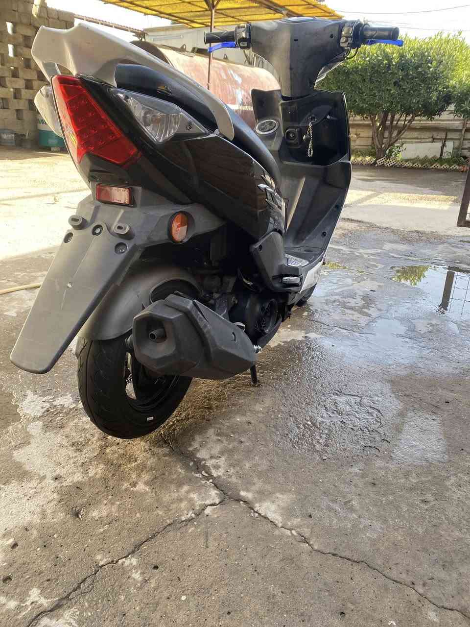 السلام عليكم للبيع دراجه ماكس مضلع حديث نوزل مال رمبه نضافتها شوفت عينك كلها شغاله من الطول لطول سكنات اشاير بيها زنون امامي مكاني شهداء البياع تفاصيل اكثر تصل *********** حسين
