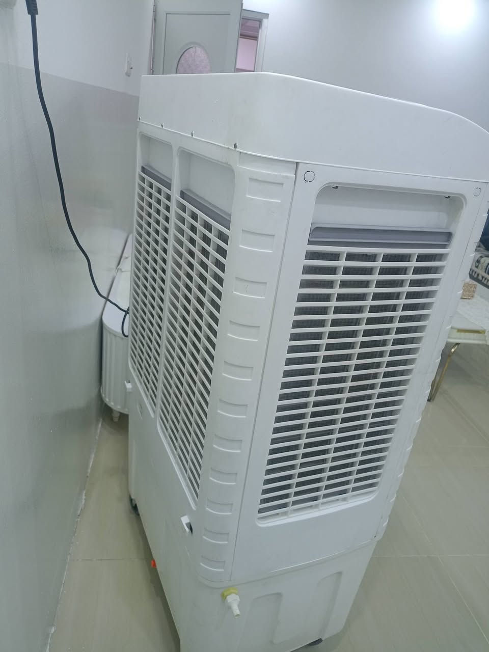 كونفيرة للبيع سعرها 150  أي استفسار 
***********
