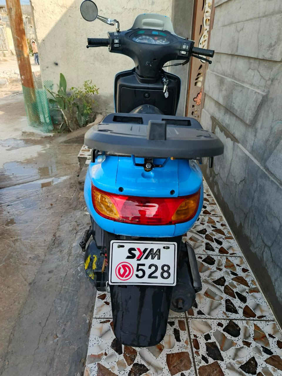 سلام عليكم دراجه فراشه. فحل لبيع دراجه ما مفتوحه ابد. نشافه سوفت عينك  كلشي شغال بيها كهربايات لايت زنون هورن سيدان سعر 650 ألف عنواني بصره معقل اي ستفسار ***********
