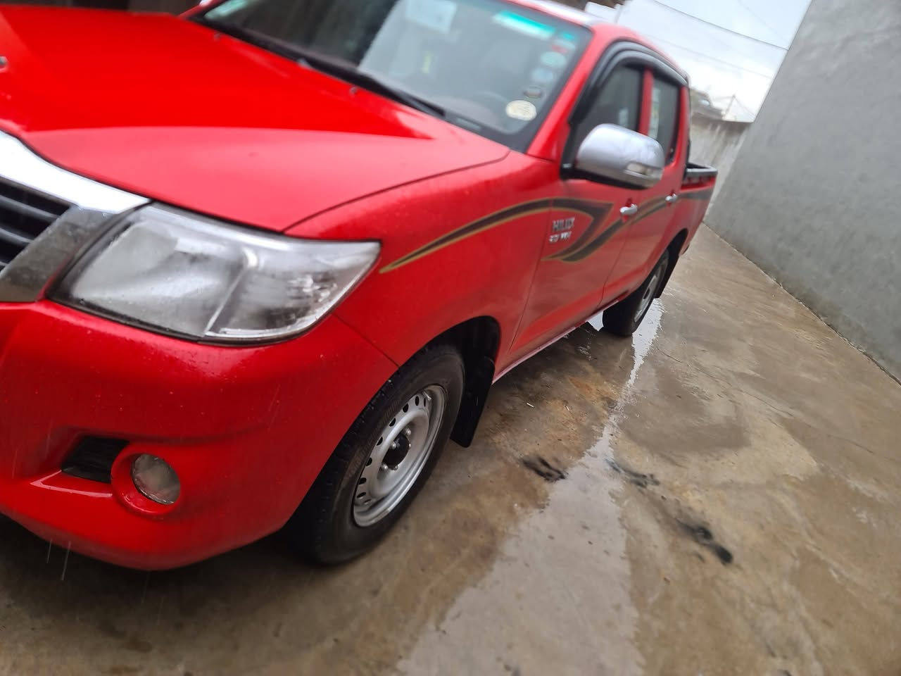 سلام عليكم البيع 2014 عراقي مكفوله عدا 4مكانات بارد محرك صار سبوع من عمرته رقم اربيل
سنويه الئ 31 هزه وفحص جديد سياره ماتصرف عليها غير تحويل ترهم بفلوس ترهم مراوس السعر 173 وبيها مجال ***********
