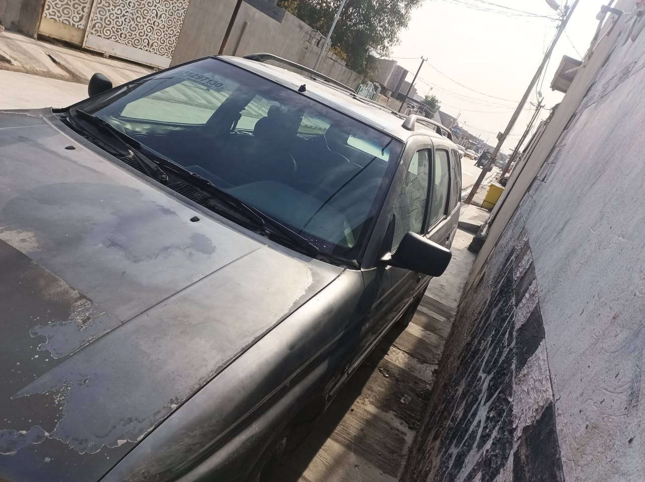 للبيع سياره فورت موديل 92شرط لا ضربة لا صبغ لا خياس شرط وكلة تحويل محرك بي خيط بخار السعر 12الرقم ***********
