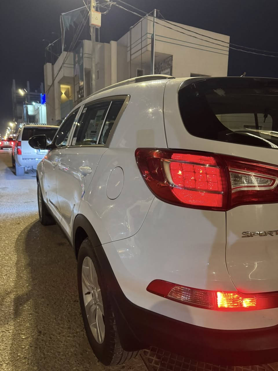 سبورتج 2014مكفوله عدا باب صبغ فقط رقم اربيل دولي كير مكينه تدفئه تبريد حداديه كلها مكفوله السعر 137 مجال قليل 
*********** مكان السياره بالنجف
