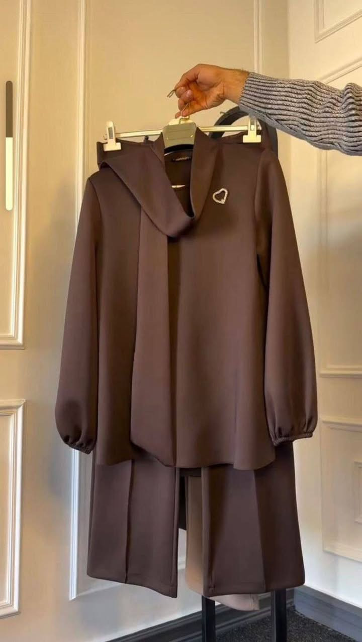 طقم قطعتين❤‍🩹
السعر 28 الف 
خامة فيكون تركي
38-40-42-44-46

-قالب الموديل راهي


**إذا كنت صاحب هذا الإعلان وتريد حذفه لأي سبب، رجاءا أرسل رسالة إلى الدعم الفني**