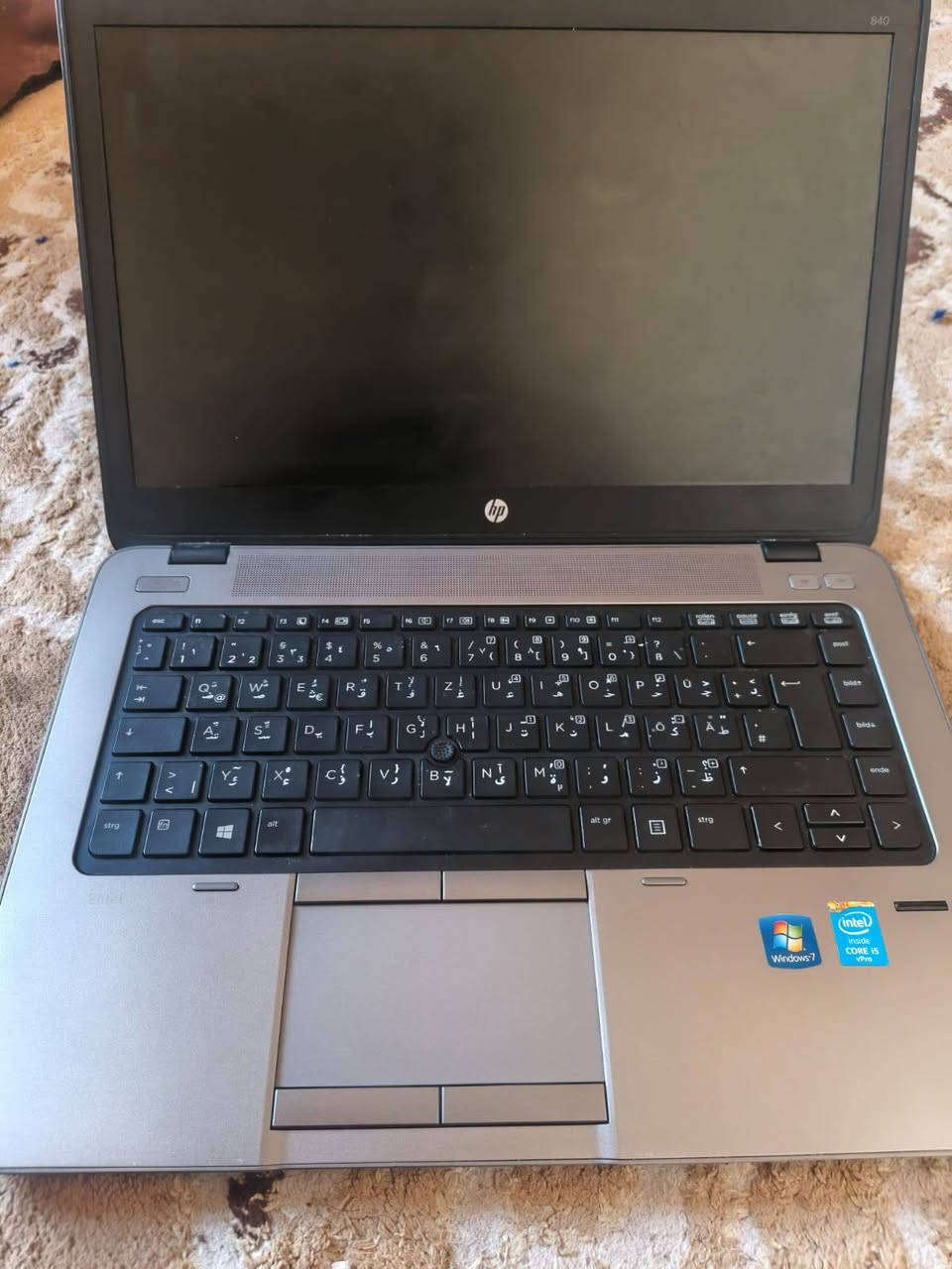 حاسبة hp كور اي 5 جيل الرابع حجم الشاشه 14.1
السعر 150 وبيها مجال 
رقم الهاتف ***********
