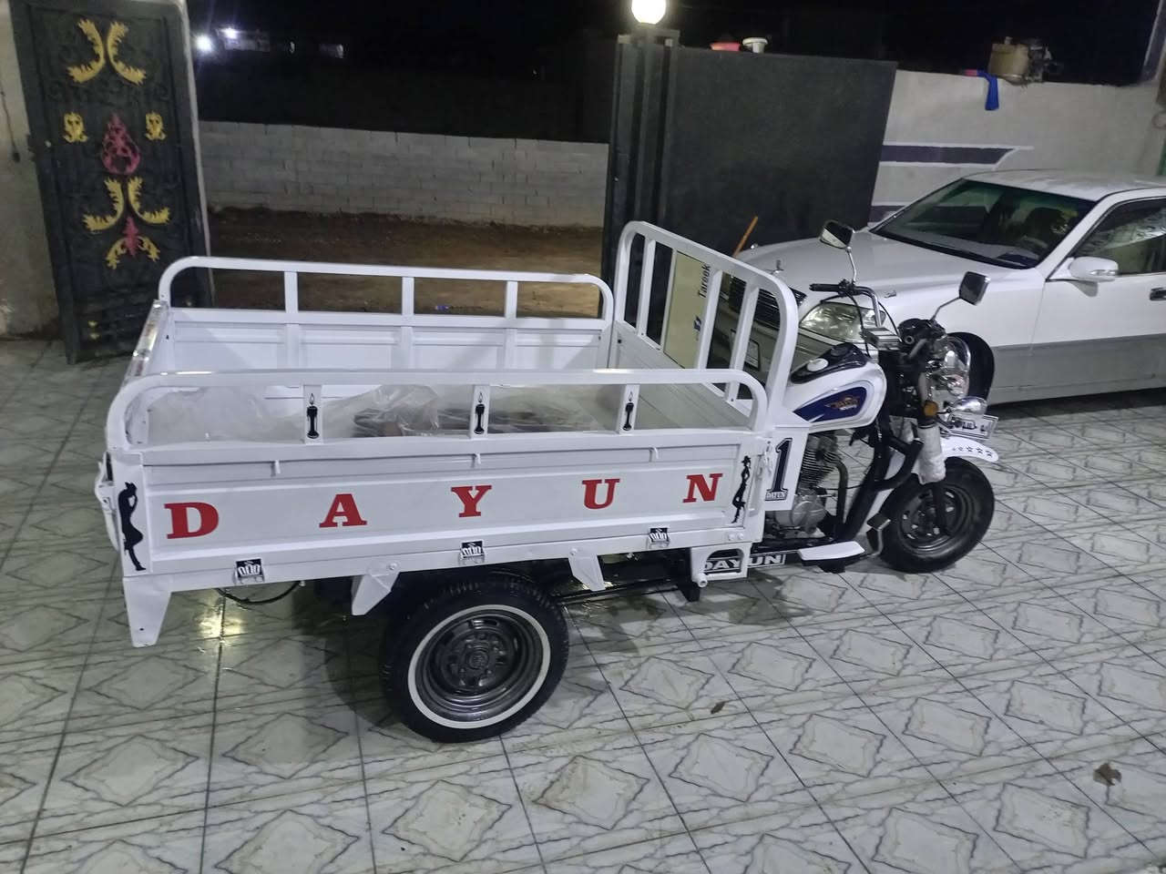 السلام عليكم ستوته للبيع ٢١ أوراق
تعمير 26 كله 
ستوته جاهزه من كلشي ما ذب عليه الف 
مكاني غراف يم ملعب 11
سعره 2200وبيه مجال شي قليل كلش بدون احراج خواني
رقمي *********** او *********** علاوي
