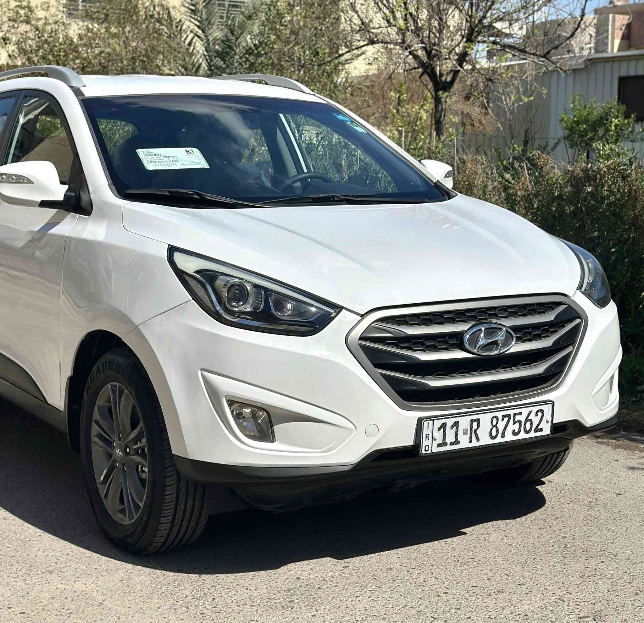 سلام عليكم شباب توسان 2015 شكل وموصفات ل16 لسيارة مال شركه الكاصد فول موصفات عدا البنراما مكفوله من الصبغ ولضربه ولتبديل بستثناء الجاملغ الامامي بي شخوط او راشي كلير فقط ماشيه ( 64 ) لسياره رقم جديد وهزه جديده وسنويه جديده لل2030  للاستفسار الاتصال على الرقم ***********
