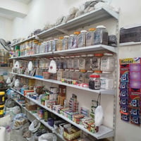 رفوف شركة ميكانو للبيع 40 متر نظيفة جدا والسعر 150 وبي مجال للاتصال 07...