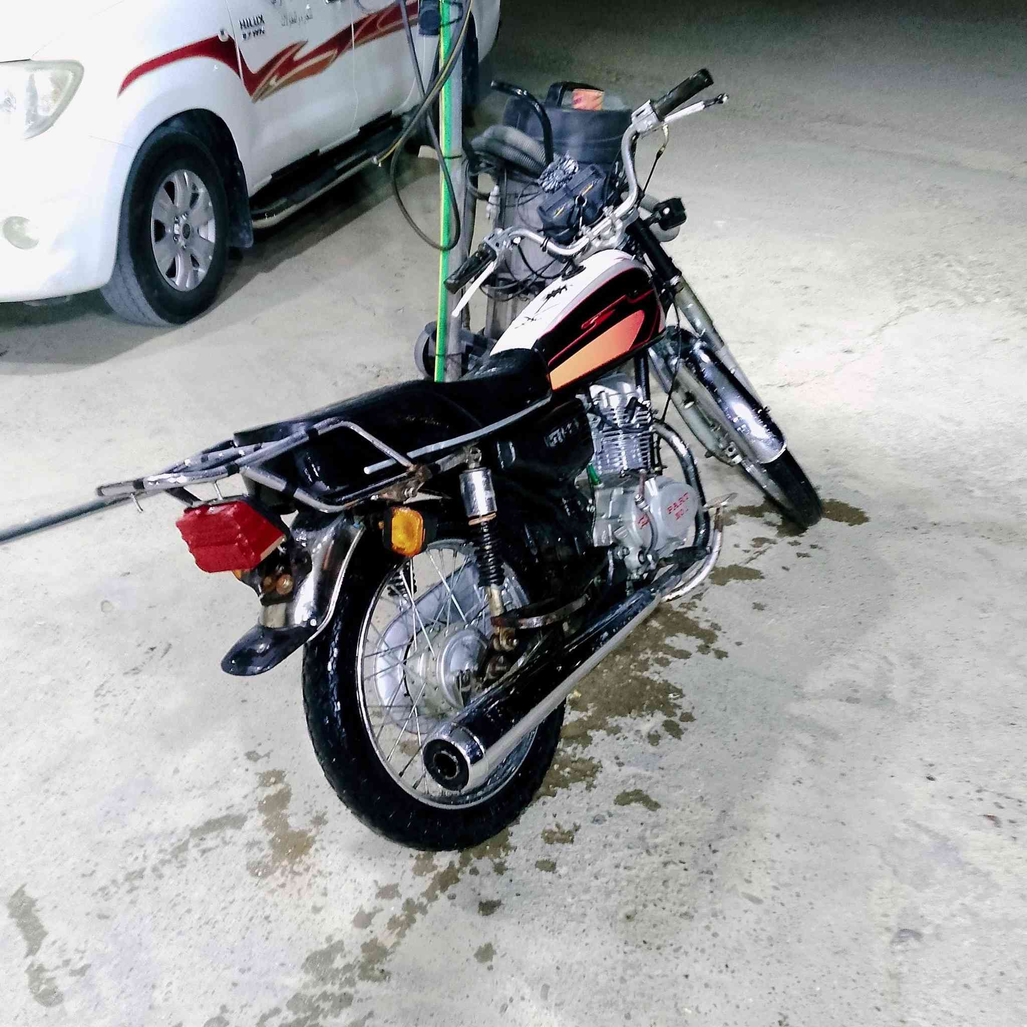 السلام عليكم اخوان موطور للبيع اربعه كير موطور حلو كهربأيات كشر نضيف الموطور عايزه بس عصافير الاستفسار أتصل على الرقم 
***********
