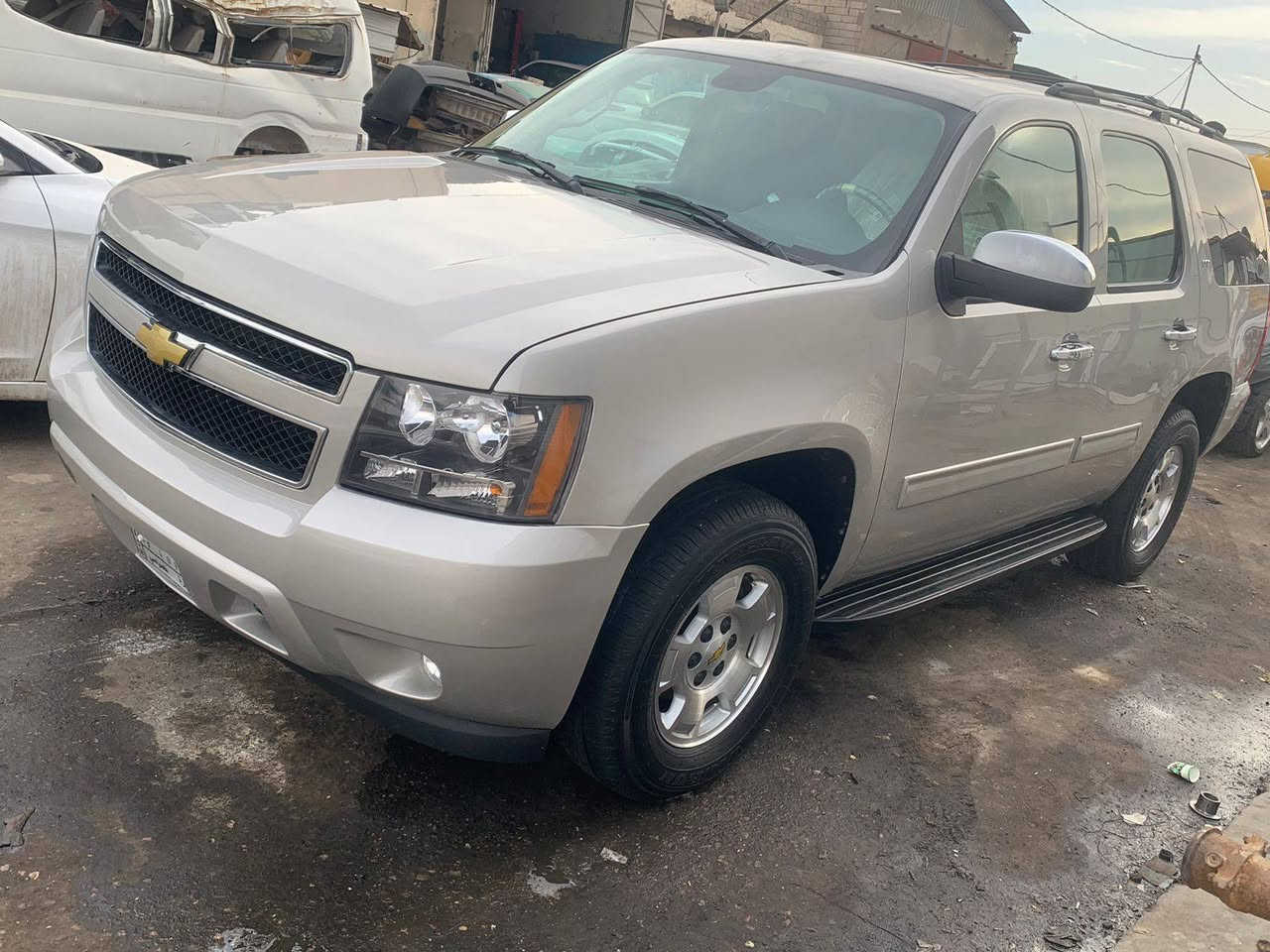 السلام عليكم
تاهو ادوات 
مكفوله من كص او ضربه او تبديل 
فول مواصفات LTZ فول مواصفات وارد خليجي 
موديل 2007 لون رصاصي شمباني 
السياره. مشموله بتسجيل قرار ٤٨ 
مكان السياره النجف الاشرف 
***********   واتساب 
فقط بيع 
السعر 115. او بيها مجال
