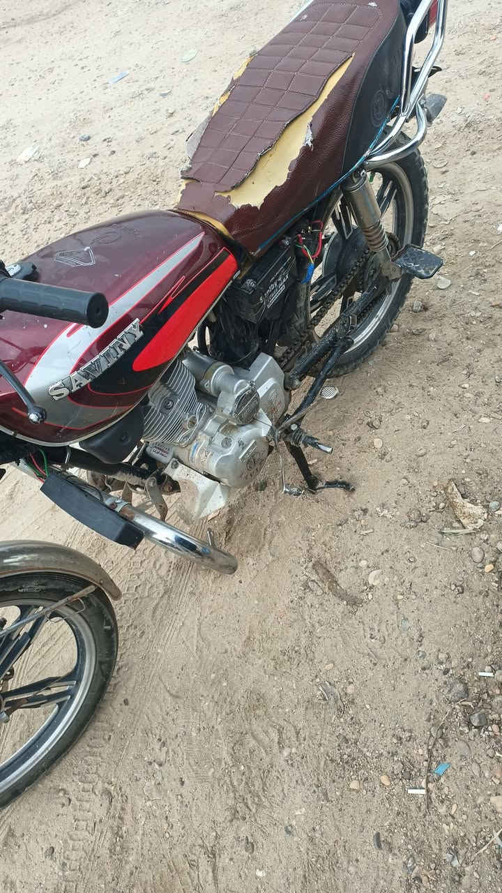 ايراني سافان خمسة كير موديل 2020 مكينة ما مفتوحة اكفلهة الك 
انضف من الصور صورت وما غاسلهة مكاني ناحية الرشيد سعر450بيهة مجال حك جية 
المو شراي لا يتعبني 

رقم***********
