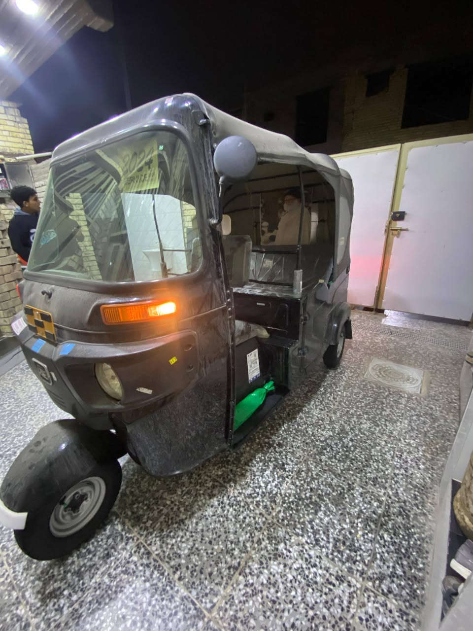 تكتك للبيع موديل 2022 رقم كربلاء 
بيه بارد بلغد خفيف وليوره يم الجاملغ هم بارد 
ومكينه بلاديه ممفتوحه 
مكاني الدوره ابو دشير 
رقمي ‏‪***********‬‏
