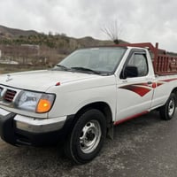 نيسان • ٢٠٠١ • بنجوين