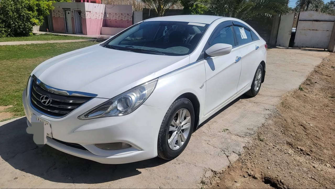 السلام عليكم سوناتا ٢٠١١  محرك ٢٤٠٠ دوش كير مكينه صدر مكفول تخم تاير جديد بيها رشات صبغ بالجاملغات الاماميه  رقم بغداد 
السعر 100 وبيها مجال 
مكان السياره بابل _ ناحيه النيل ***********
