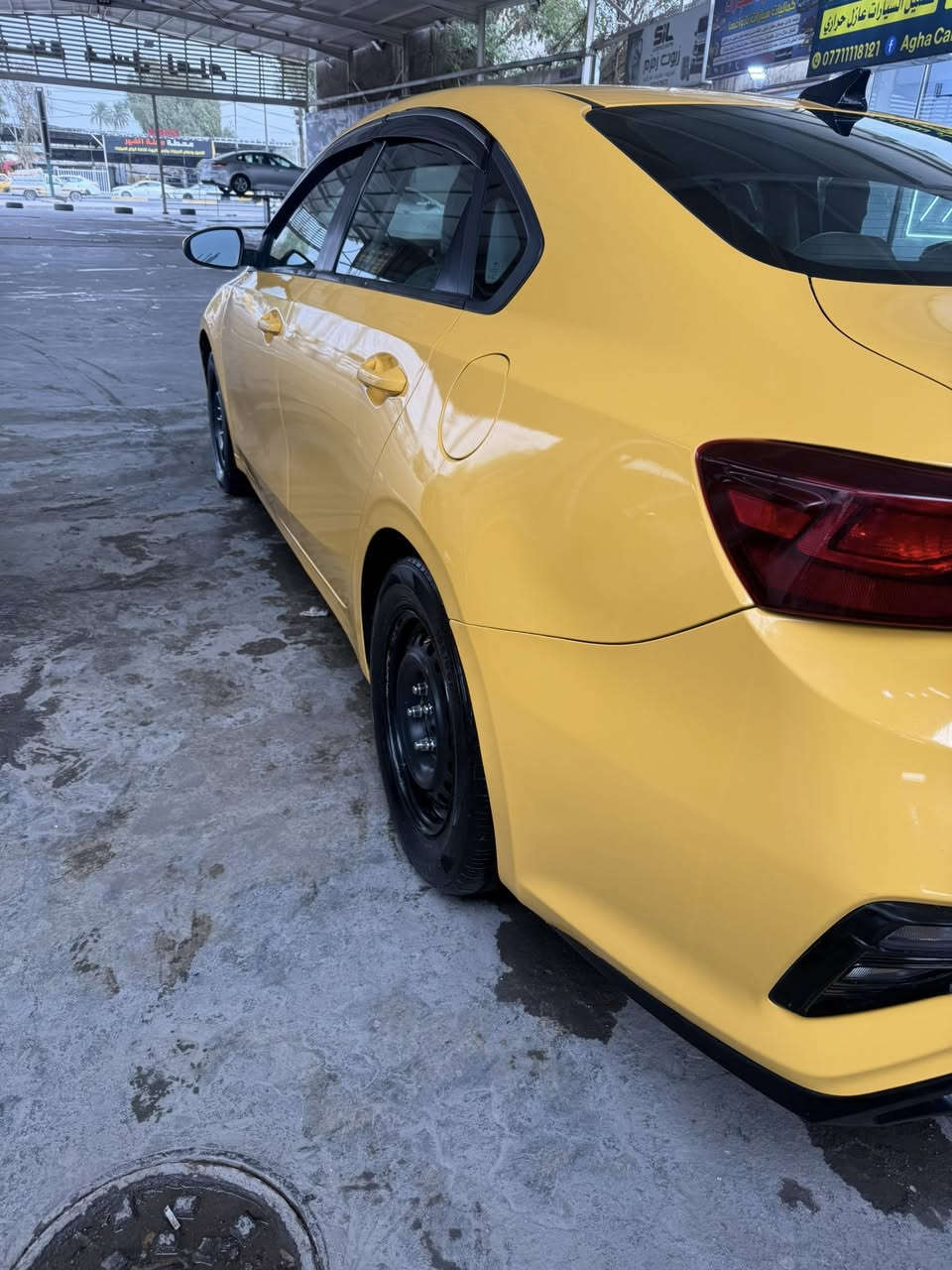 السلام عليكم كيا فورتي للبيع موديل 2019 بغداد بااسمي حادثها شويه من الجاملغ وشويه من البنيد رقم انكليزي هيئه غرامات مصفره بيها منضومه غاز كير اي تي محرك كير صدر تخم تايرات خير من الله سعرها 138 وبيه مجال قليل العنوان بغداد ***********
