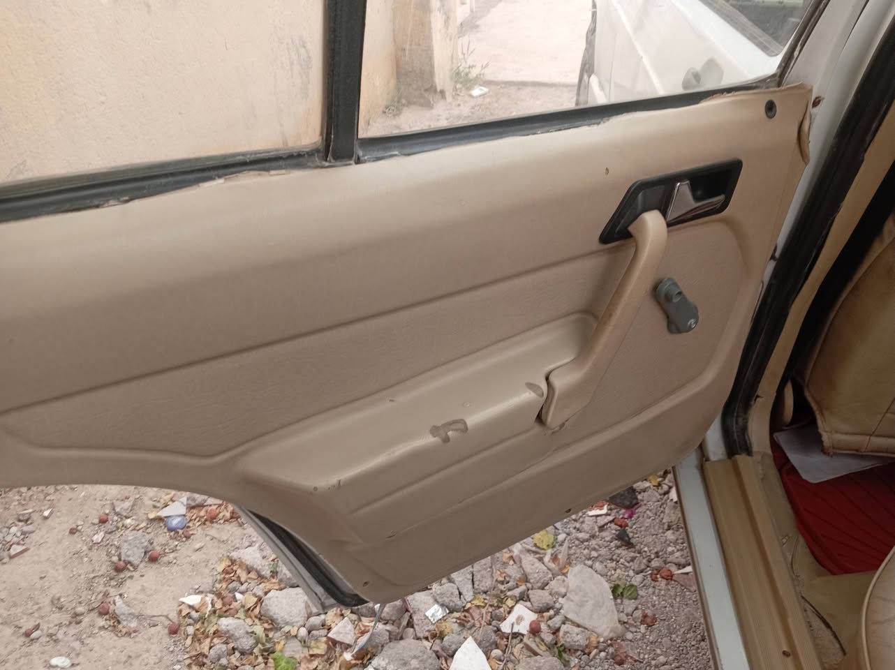 السلام عليكم مارسدس ١٩٠ محوره ونجي غرفتها يرادلها ترتيب مكينه كير خير من الله رقم صلاح الدين راعيها يريد تحويل تخم تاير نظيف قواعدها مابيهن شي السعر ٣٥ وبي مجال قليل مكاني بغداد الدوره ***********
