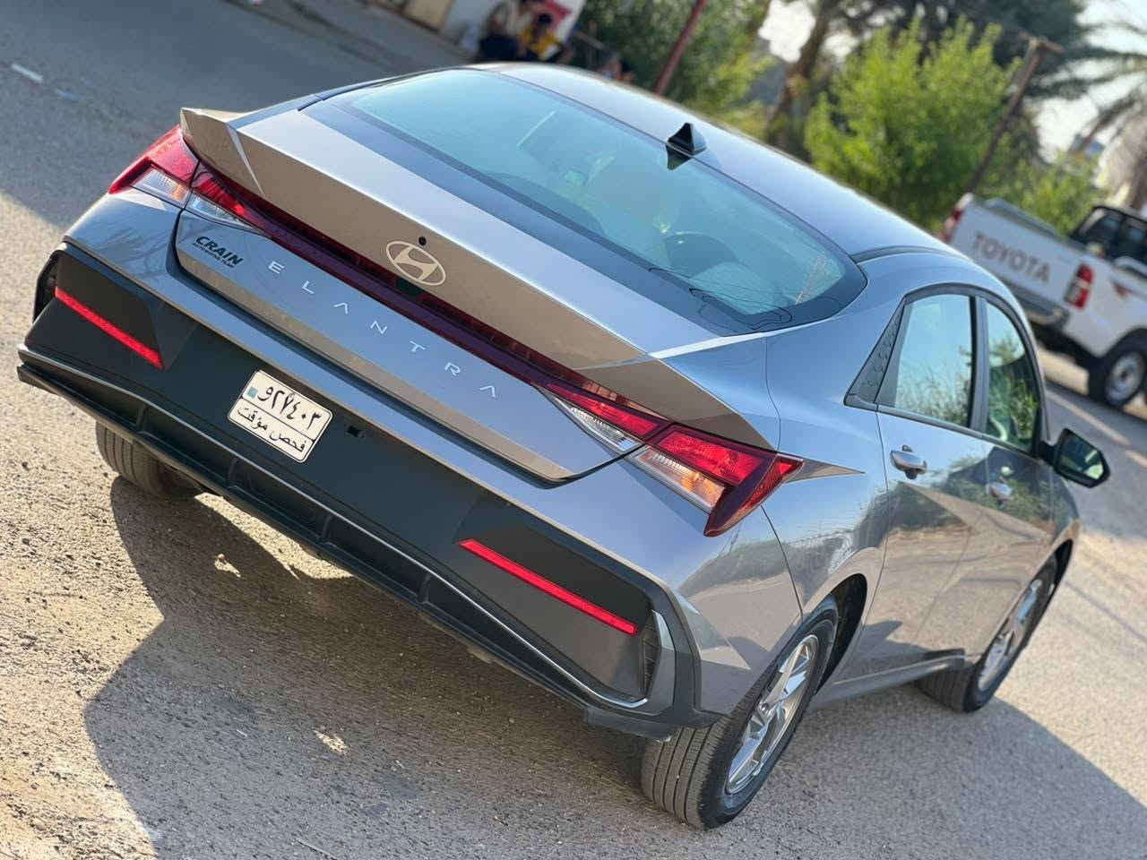 السلام عليكم 🌹مرقمه كامله بيها رقم 

2025 HYUNDAI ELANTRA SEL 🇺🇸
السياره بحالت الزيرو

المواصفات:
✅ محرك 2.0 لتر (4 سلندر)
✅ جير أوتوماتيك
✅ 
✅ دخول ذكي
✅ شاشة كبيرة
✅ Apple CarPlay & Android Auto
✅ كامرة خلفية
✅ حساسات خلفية
✅ مثبت سرعة
✅ تحكم كامل بالستيرن
✅ رادار أمامي
✅ نظام الحفاظ على المسار
✅ تحذير النقطة العمياء
✅ تحذير حركة المرور الخلفية
✅ إضاءة LED
✅ جنوط ألمنيومة
✅ بلوتوث وUSB

✔️ بدون دواخل 

الحادث بأمريكا: جاملغ وبنيد صبغ  فقط السعر 150مراوس او بيع 
‏‪***********‬‏
