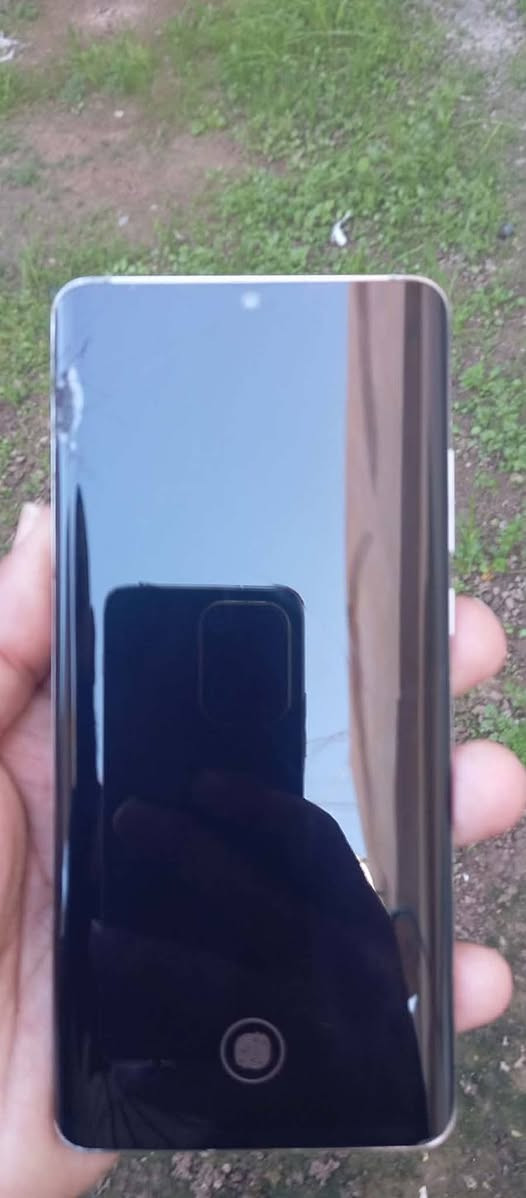 HUAWEI P30 Pro
مواصفاته داخل المنشور بي ضربه بالشاشه ممئثره عليه ابد جهاز نضيف سعر 150وبي مجال بسيط ***********شراي اتصل
