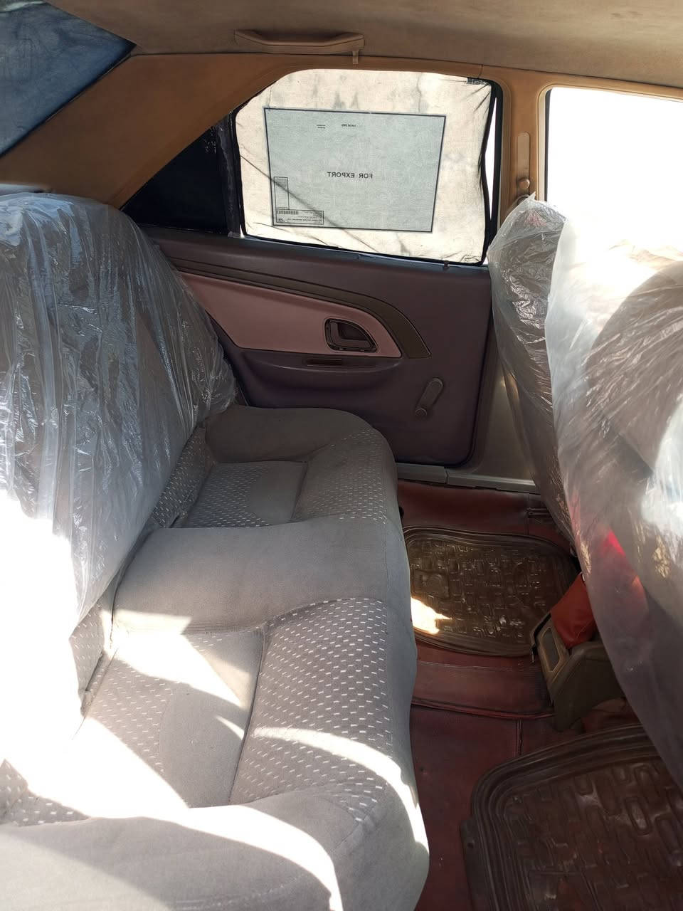بيجو 405 بيضه خصوصي موديل 2014 سياره حلوه ونضيفه كير مكينه حداديه مكفولات تخم تايرات مكفوله من ضربه كهربائيات كلها شغاله بيع او مراوس سعر 38 وبيها مجال مكاني بصره حيانيه دور الشرطه للستفسار *********** متواجد وتساب
