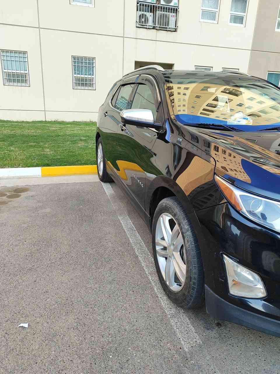 السلام عليكم 
كوينكس موديل ٢٠١٨ برمير  فول مواصفات سيارة وارد امريكي حادثهة فقط دعامية امامية واكعة داخلة بدول صبغ هنا انصبغ جاملغ الخلف السايق بسبب  حادث بسيط . السيارة رقم اربيل بأسمي هزة ورقم جديد ماشية ١٢٣ الف كلهة بلاد وشركة محرك كير برغي ممفتوح بيهن كير AT كشنات جلد تدفئة وتبريد خلفي أمامي داخل لونين تدفئة ستيرن تحديد مسار  شاشة حجم كبير ابل كار بلي ٥ بصمات تشغيل عن بعد مري جانبية قلاب لايت زينون بلادي رادارات وكاميرات محيطية وبعد هواي مواصفات العنوان بغداد بسمايا . السعر ١٣٢ . للتواصل الاتصال بالرقم ***********
