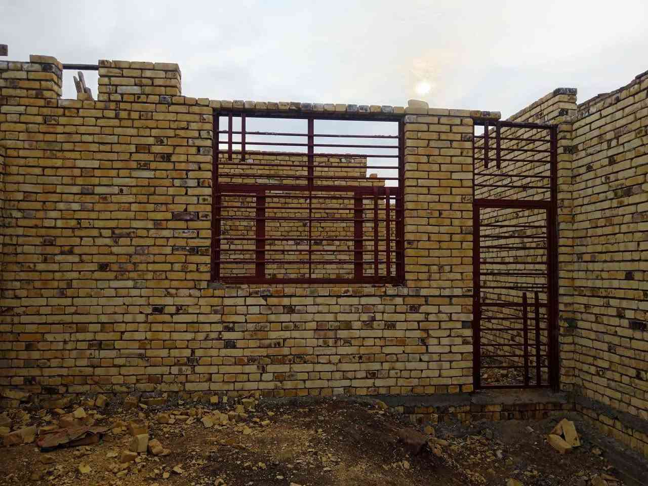 هيكل للبيع زراعي المساحه 220مترالموقع الجمعيه باقي التفاصيل هاتف ***********
