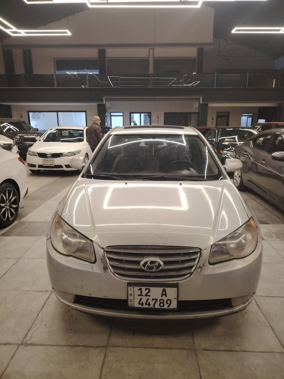 السلام عليكم.،،،السعر 98$ ابلاش
اقرا التفاصيل كامل وبعدين خابر

لانترا للبيع فقط

موديل 2010 وارد أمريكي 

رقم نينوى جديد دولي مصطره

سنويه جديده بأسمي

كابون بانزين بيها

محرك 2000

كير اتوماتيك

طخم شرط

تايراتها جديد

شاشه أندرويد

فتحه سقف وشغاله 

السياره مابيه قطره معجون شرط ولا بيها صبغ عراقي شرط

بيها تبديل قبق صندوك

وبيها تبديل بونيد أوربي

بيها جاملغ الخلفي كلير أوربي فقط

وبيها الجاملغ الأمامي النفر كلير أوربي فقط 

وبيها الجاملغ الأمامي مال السايق ابراس الجاملغ ضربه خفيفه

اخوان مراوس ما اراوس

واقصاط ما ابيع أعتذر
رقم التلفون ***********
