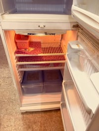 ثلاجة كونكود حجم 16للبيع لا مصلحه ولا بيها خياس السعر 225وبيها مجال ال...