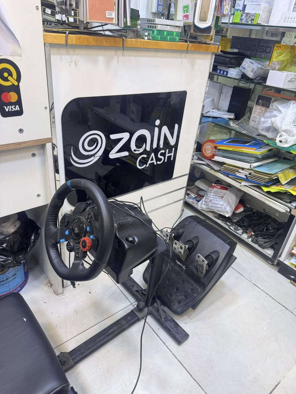 لوجتك g29 نظافه كلش زينه و ما بي اي عطل كامل كير عادي و دوسات وستيرن و الكرسي الخاص بي الاصلي مال الشركه و بسعر كلش ممتاز  ٣٥٠وبي مجال بسيط و الكرسي الخاص بي يكون اصلي و انت تتحكم بي حسب لطلب ملاحضه/يدعم بلي فور و بلي ثري


**إذا كنت صاحب هذا الإعلان وتريد حذفه لأي سبب، رجاءا أرسل رسالة إلى الدعم الفني**