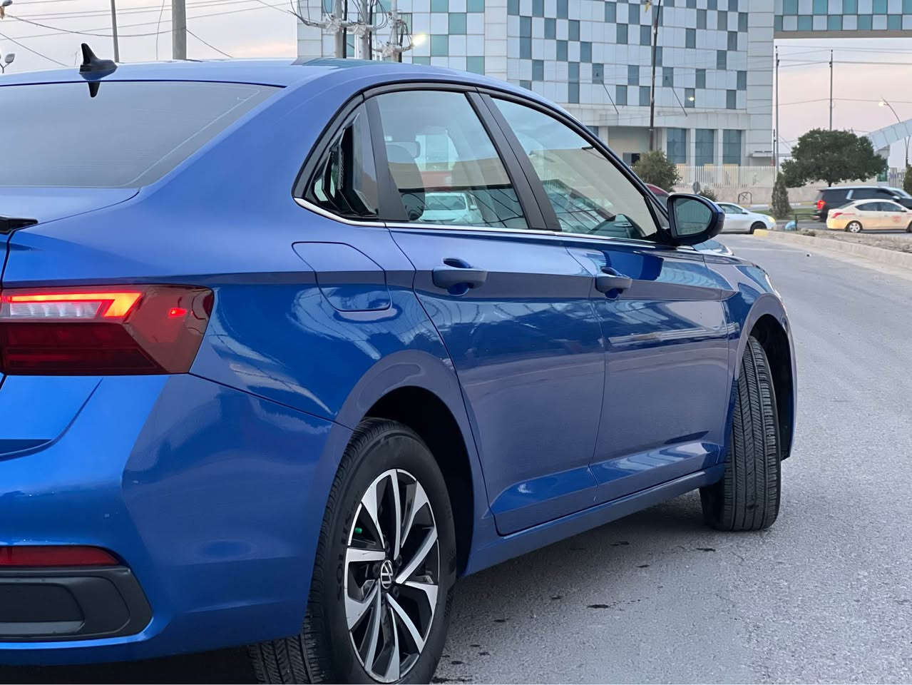 Jetta 2023
فرۆشتنتی خێرا خوار بازار سەیارەکە تا بڵی خاوێنە هەموو شتی بەشەرتە پێش پشتی کەپسە دەعمی دەرگای سایەقە تەنیشت دەرگایەکەی لەگەل نیو جاملغی پشتی کلێرە واتا سێپارچەی هەیە سەیارەکە ٣٥ هەزار کیلۆمەتر رۆیە سەنەوی ژینگەو رێگاو بانی نوێیە بەناوی خۆمە هەموو شتی لەسەر دەقی شەریکەیە ئیرباگی بەس شان تەقیوە سوکان دەژبول بەشەرت بۆ زانیاری زیاتر *********** أربيل, العراق

