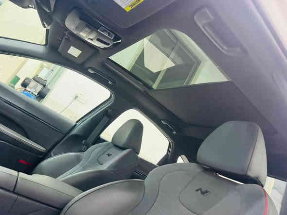 السلام عليكم سوناتا ان لاين موديل 24 رقم اربيل سيارة جاهزة من كلشي حادث جاملغ السايق بدون دواخل بدون ايرباك صبغ صار جاملغ ودعامية فقط فول 1/1 مكينة 2500 تيربو 
سعره 240$ وبيه مجال 
*********** 
علي
