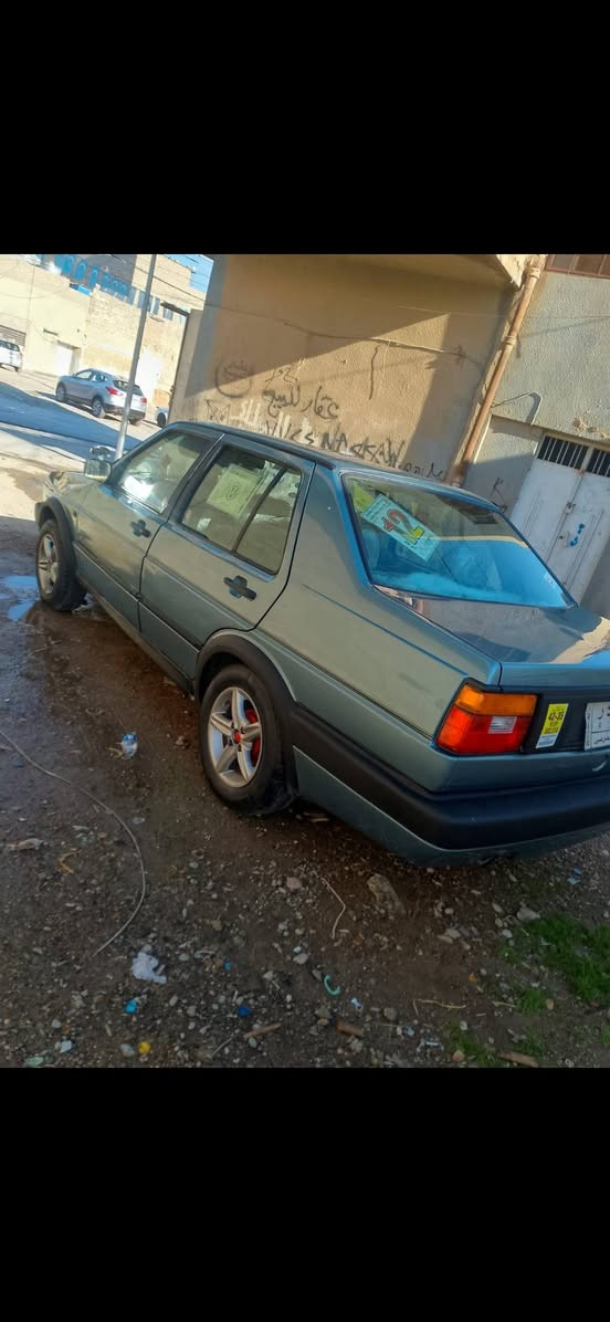 جيتا موديل 1991 بيها دفتر بانزين سنويه عظم عاج منتهيا 2022 شرط القرص والاضباره شرط كير محرك محرك جيتا اربع تأيرات جديد باتري جديد تتفئه وكاهربائياته كله شغال سياره جاهزه بدون مصرف مال بيت السعر 27 بيها مجال بسيط مكان السياره كركوك للاستفسار *********** كركوك, العراق
