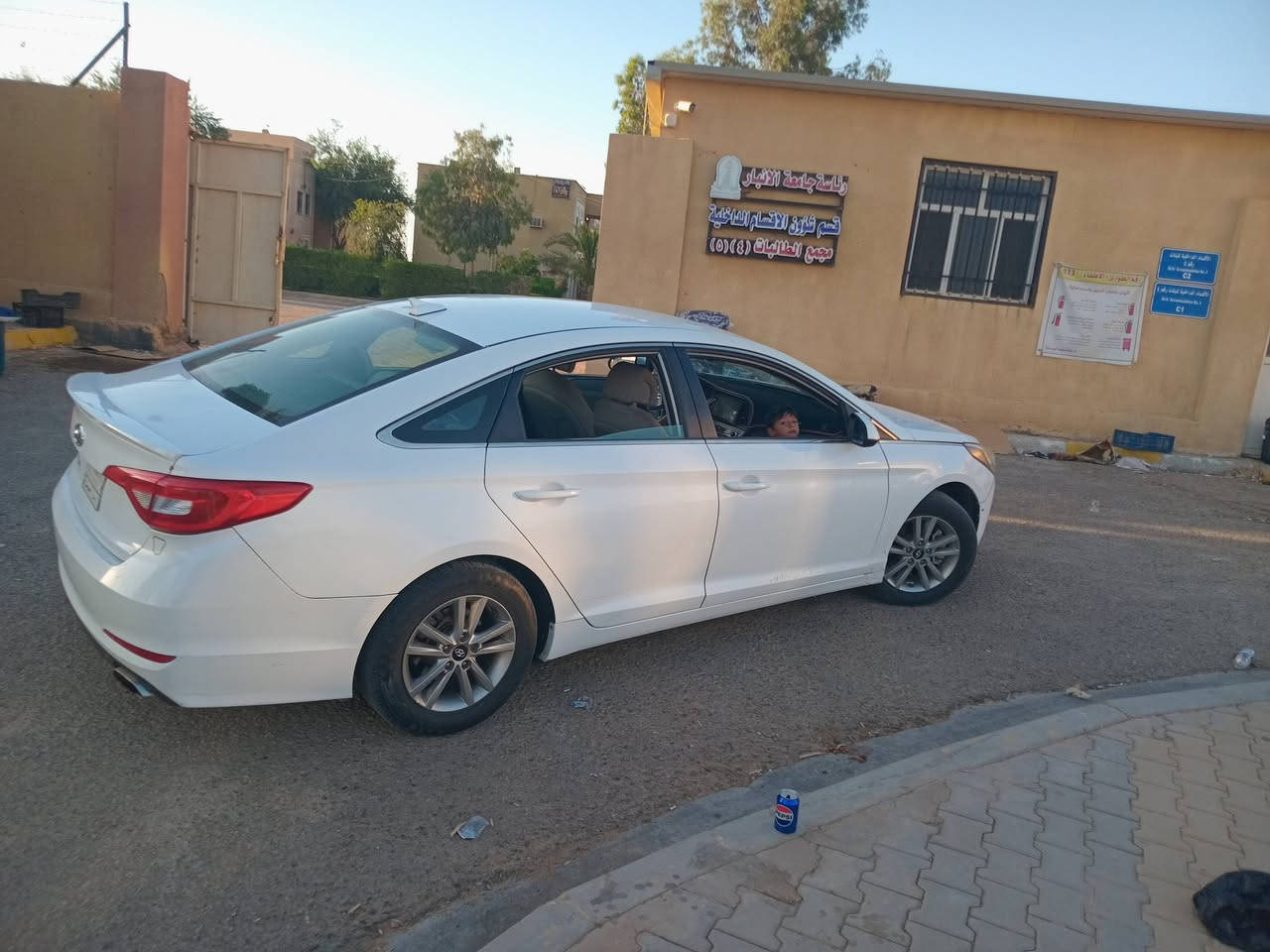 سوناتا البيع ومراوس موديل ٢٠١٦ وارد مريكي ضرر بمريكيا مابيه شي بس بل عراق شخوط ٤ قطع رشت بدون داخل بدون معجون موجوده نبار رمادي تحويل ثاني يوم  رقم ***********

