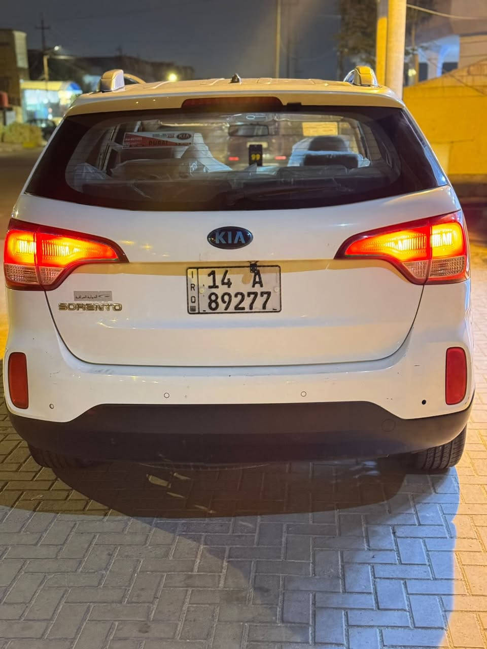 السلام عليكم ورحمة الله وبركاته 
بيع مستعجل
سورنتو خليجي مديل ( 2015 ) بيه بنيد ومدكر وباب فقط مكينه و كير كفاله والتبريد والحداديه كله جاهز سياره جاهزه كلش
مكينة ٤ سلندر السعر ( 121  $) وبيه مجال 
ملاحظه: اخوان اني مكلف بالنشر للاستفسار الاتصال على الرقم 
***********. ابو الجود
