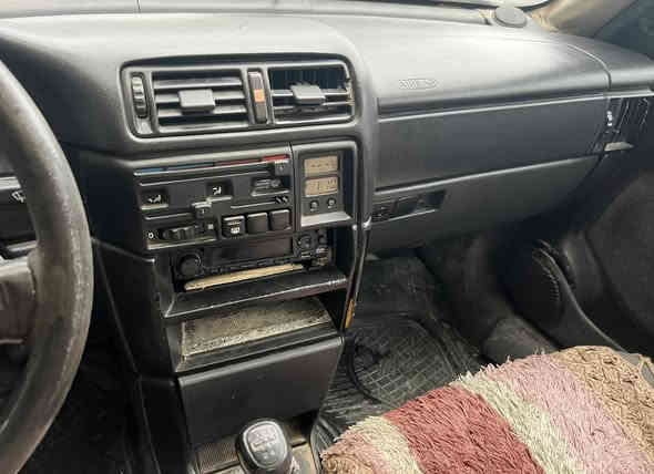 بەناوی خوای گەورە 
ئۆپڵ ڤیکترا مۆدێل 1995 بەسمەیە 
مەکینە شازدەی قایش پانە سڵایدە بئ دەعم و لێدران 
ناوەو دەشبولی لۆکە
گێرومەکینەی بەشەرتن
نرخی 12وەرەقەو مجال
لەڕانیەیە
***********
ڤایبەرو وەتس ئەپی لەسەرە
