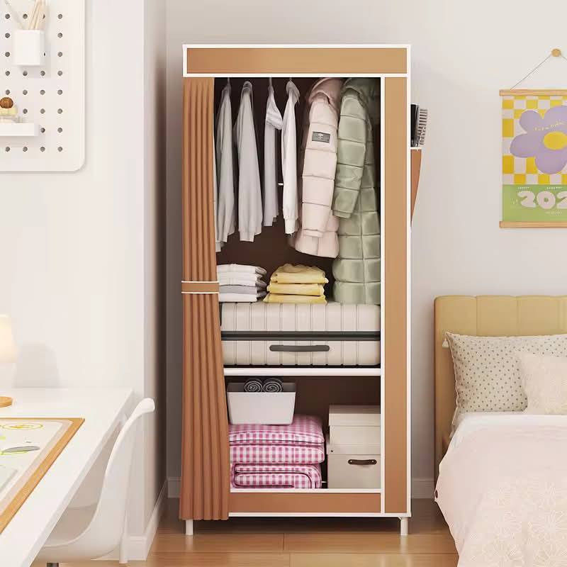 👗🧥 خزانة ملابس قماش متعددة الطبقات – عملية وموفرة للمساحة ✨
رتّب ملابسك بسهولة وبدون ما تاخذ مساحة كبيرة!  

✔ تصميم عمودي عملي بحجم 56×44×146 سم مناسب للمساحات الصغيرة 🏠  
✔ تخزين متعدد الطبقات لترتيب الملابس والأغطية بشكل منظم  
✔ هيكل فولاذي قوي مدعّم بأنابيب سميكة لثبات أفضل 💪  
✔ غطاء بسحّاب يحمي من الغبار ويحافظ على نظافة الملابس ✨  
✔ تركيب سهل واستخدام يومي مريح 👌  

💰 السعر: 19,000 دينار فقط  

توصيل مجاني لجميع محافظات العراق 
الاستفسار واتساب:***********
➡️ حل ذكي لترتيب غرفتك أو مكتبك بكل بساطة.  

#خزانة #تنظيم #ملابس #منزل #مكتب #ديالى #بغداد #تسوق_اونلاين #عروض_خاصة
