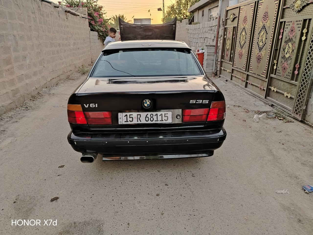 سلام عليكم بي ام ٥٣٥ سيارة جاهزة كير اوتو مكينة مال حوية ضفيرة بلدي بجم عريض دعمية مال M تخم زنون مصبوغة عام لجمالية أثر جراد فقط تخم تاير جديد السياره مال جناي جهزة على اخر حباية تبريد ثلج ❄️ وية لسويج كهربائي كلهة شغالة السياره سعره ٥٠ وبيهة مجال رقم *********** متواجد بي وتساب
